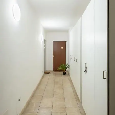 Belfiore2 1 Bedroom Apt By The Railways Station