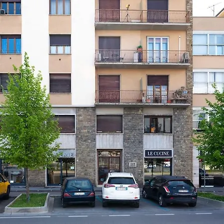 Apartment Belfiore2 1 Bedroom Apt By The Railways Station Florence